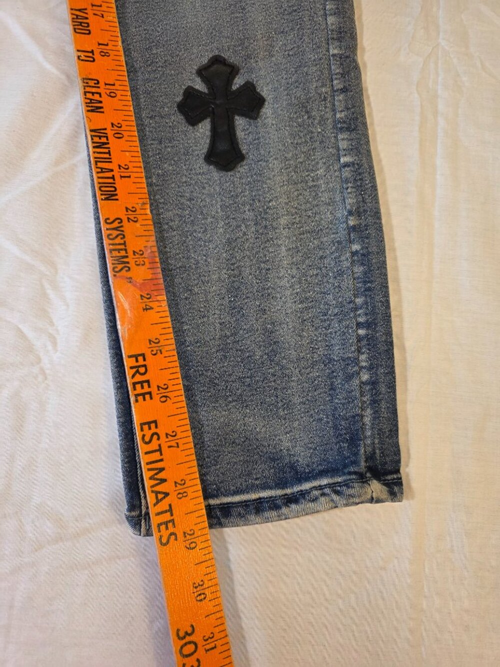ZCL Men's Distressed Cross Patch Denim Jeans Light Wash Blue Size 30 Streetwear - Picture 6 of 16